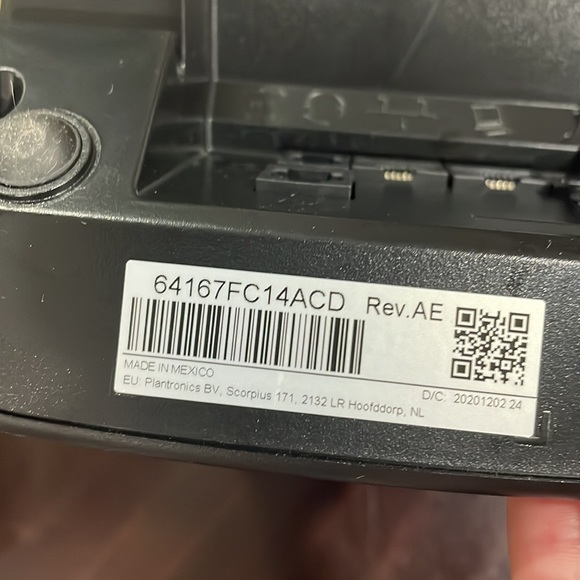 Polycom VVX301 Desktop Phone - Picture 2 of 3